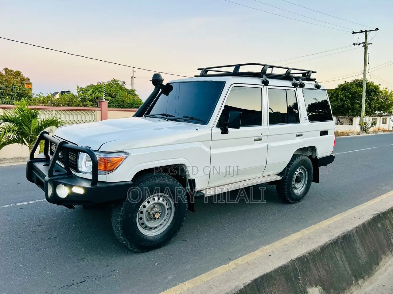 Toyota Land Cruiser 2022 White