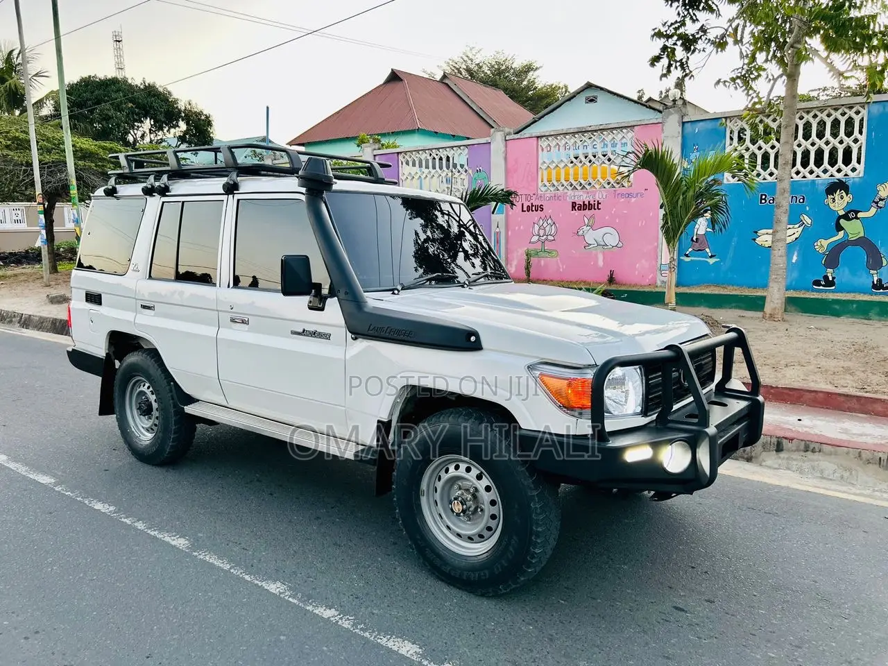 Toyota Land Cruiser 2022 White
