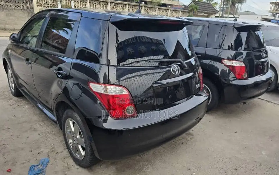 Toyota IST 2007 Black
