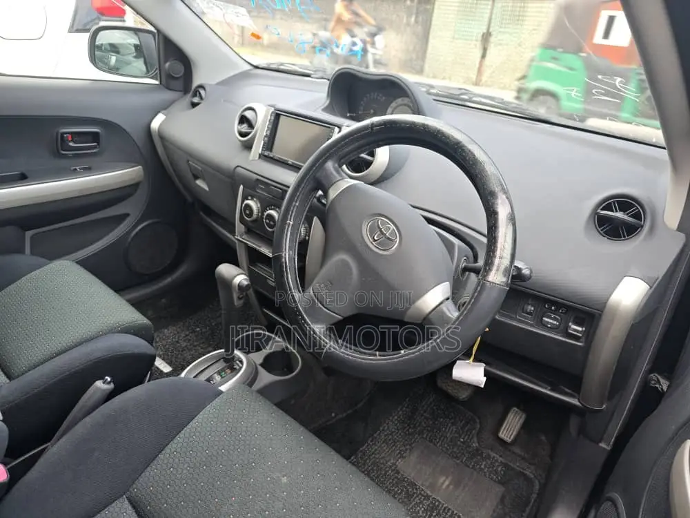 Toyota IST 2007 Black