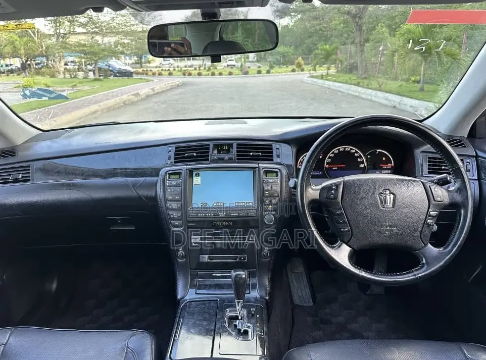 Toyota Crown 2006 Black