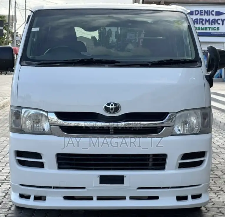 Toyota HiAce 2008 White