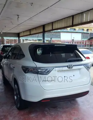 Toyota Harrier 2015 White