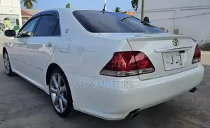 Toyota Crown Royale 2005 White