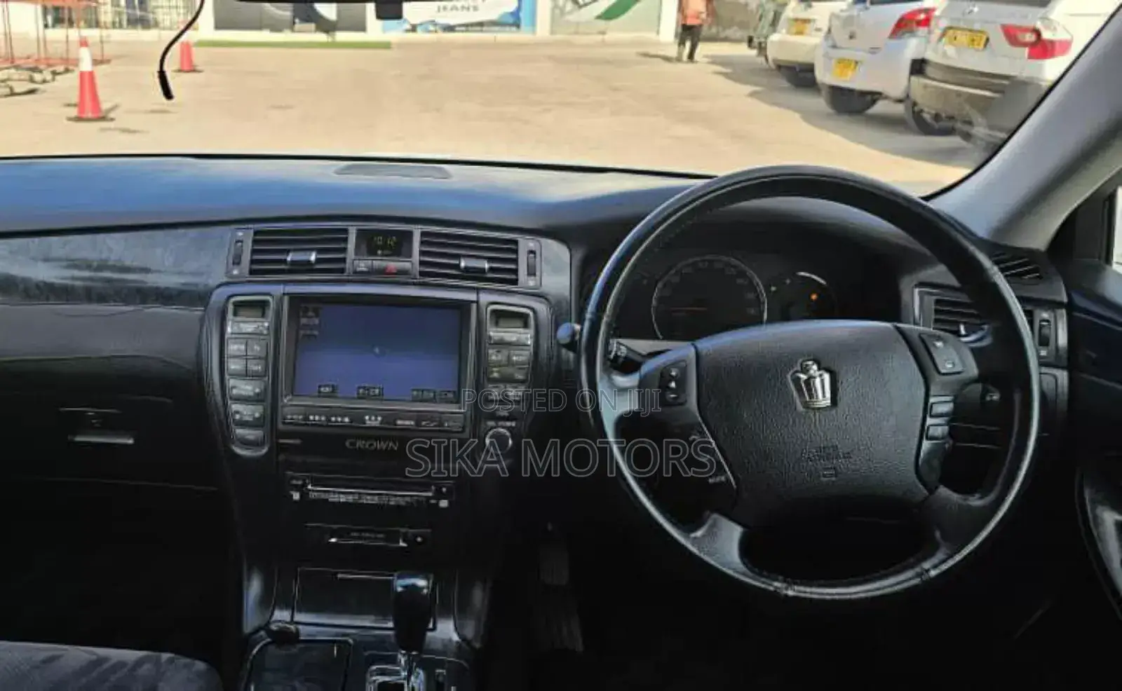 Toyota Crown Royale 2005 White