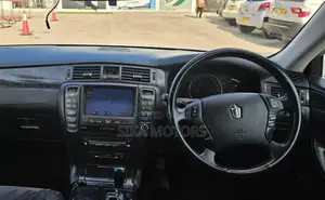 Toyota Crown Royale 2005 White