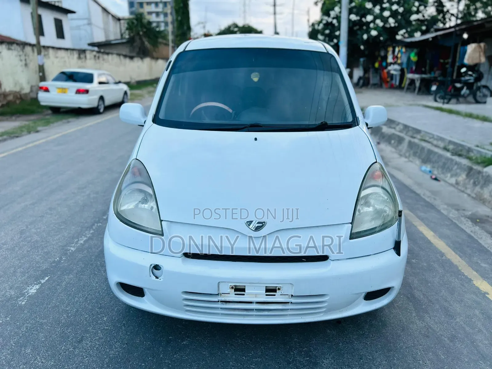 Toyota Fun Cargo 2004 White