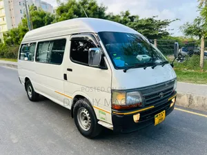 Toyota HiAce 2002 White