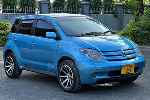 Toyota IST 2004 Blue
