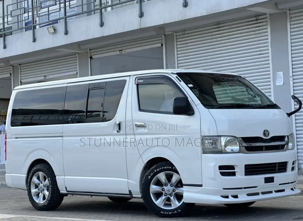 Toyota Grand HiAce 2008 White