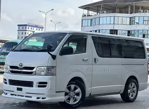 Toyota Grand HiAce 2008 White