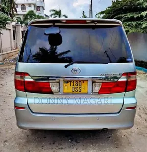 Toyota Alphard 2.4 Petrol AWD 2005 Silver