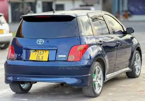 Toyota IST 2005 Blue