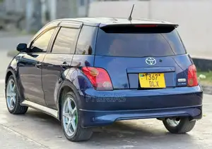Toyota IST 2005 Blue