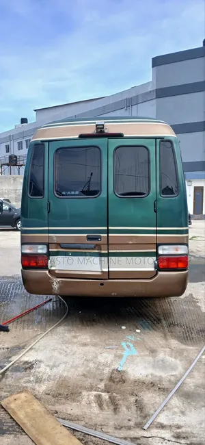 Toyota Coaster 2003