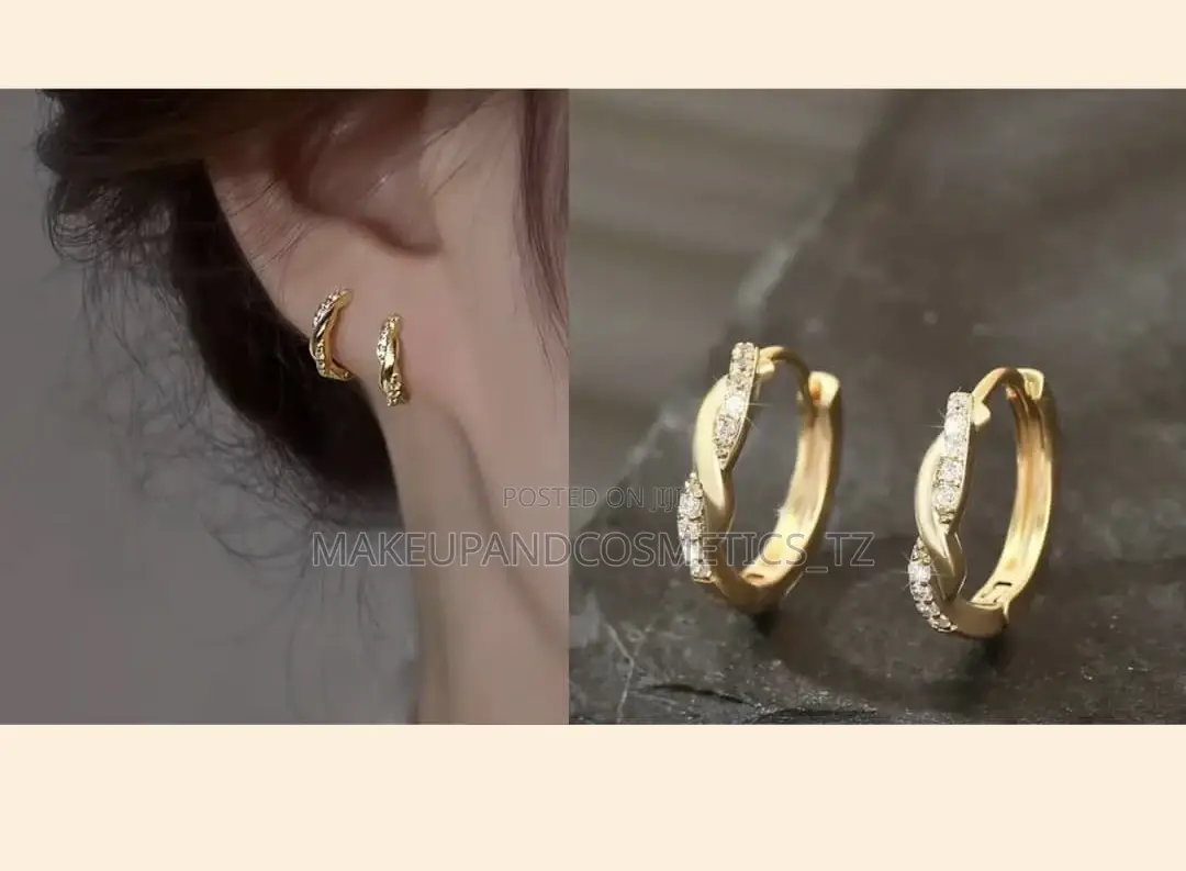 1pair of Round Twisted, Golden Dangle Earrings