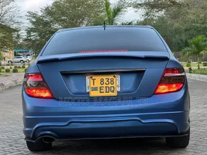 Mercedes-Benz C200 2008 Blue