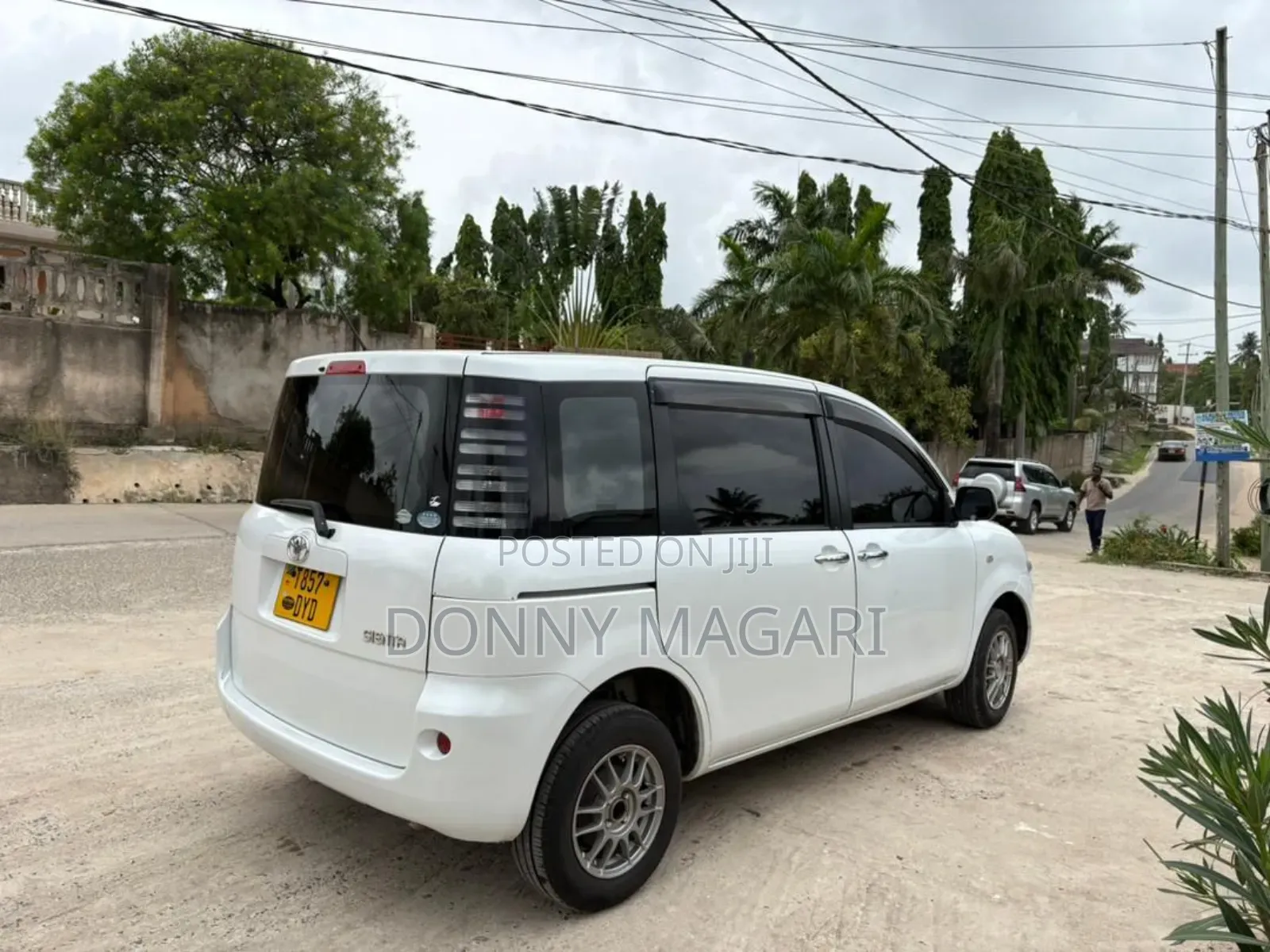 Toyota Sienta 2006 White