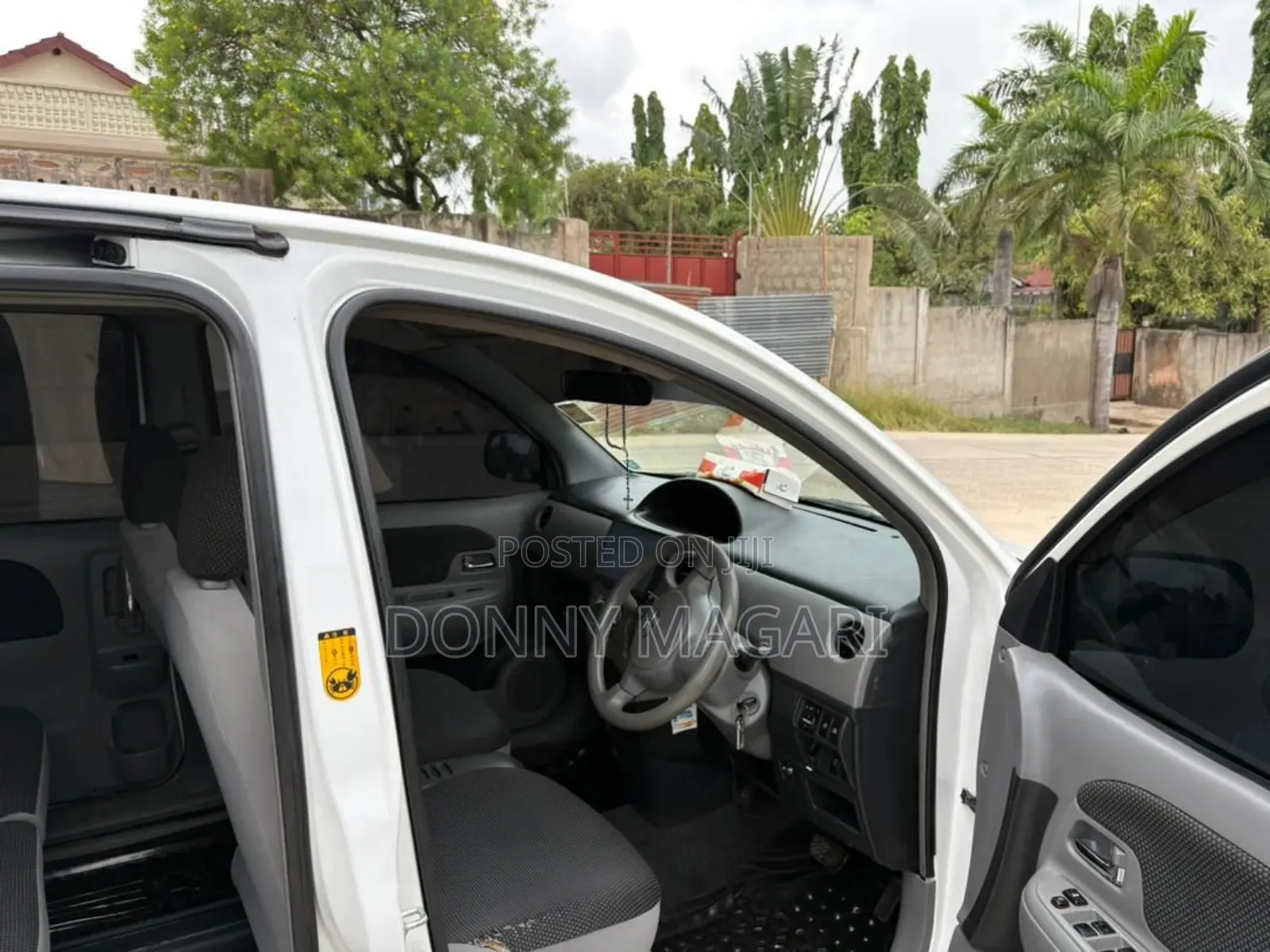 Toyota Sienta 2006 White