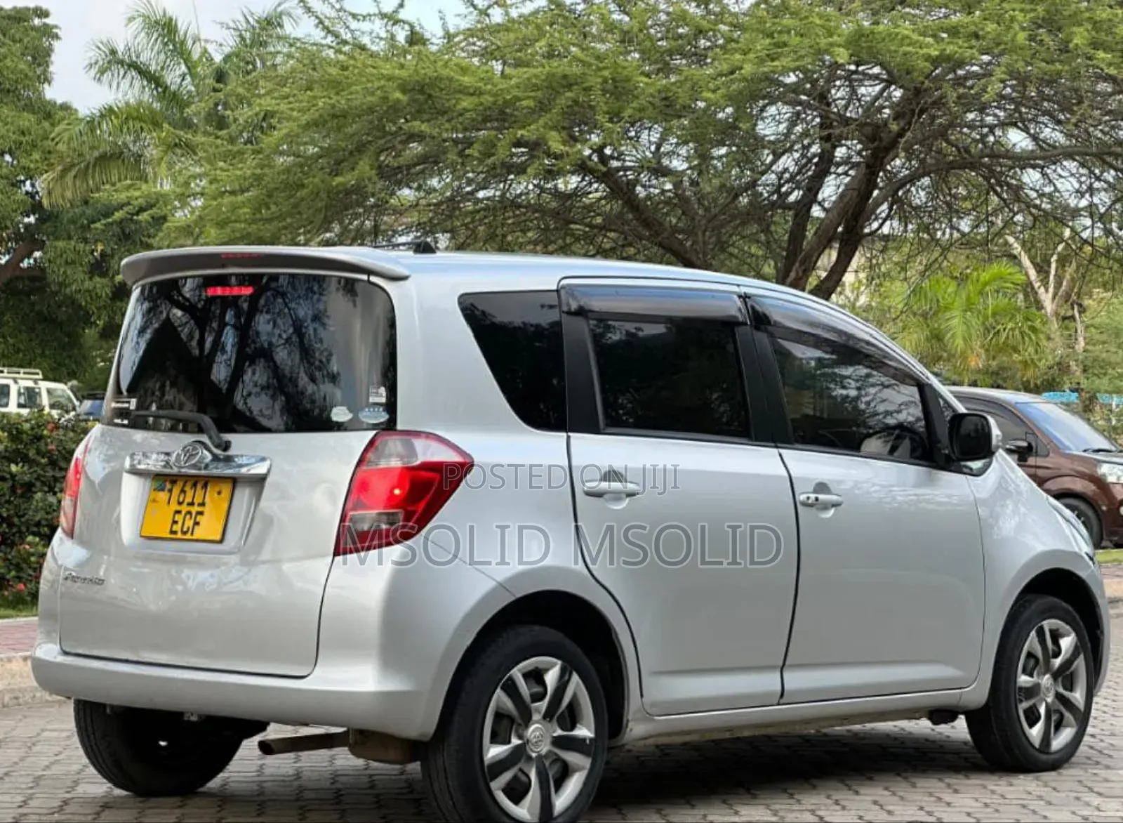 Toyota Ractis 2006 Silver