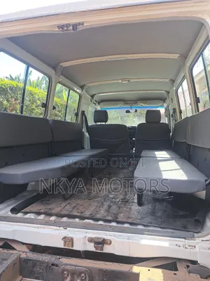 Toyota Land Cruiser 2016 White