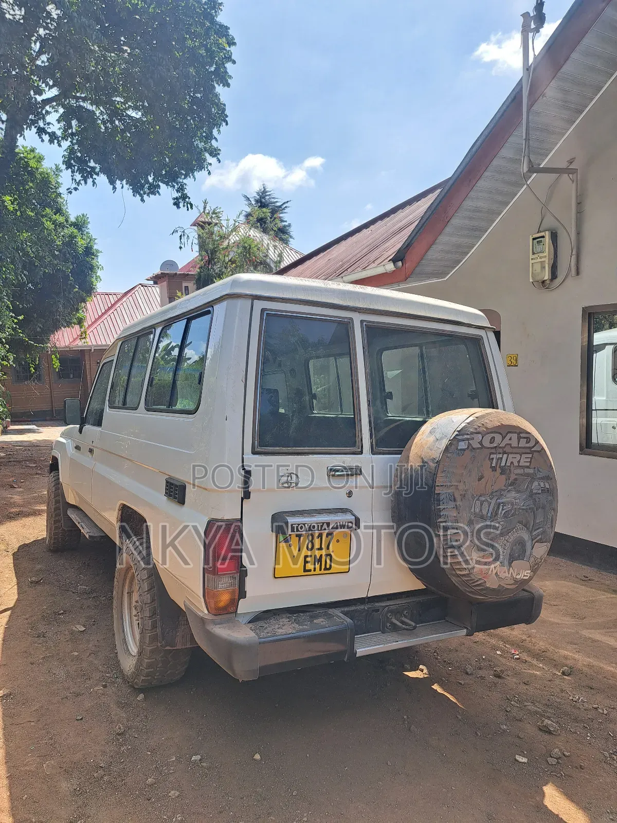 Toyota Land Cruiser 2016 White