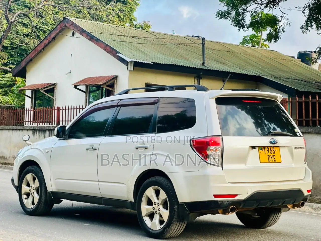Subaru Forester 2010 Pearl