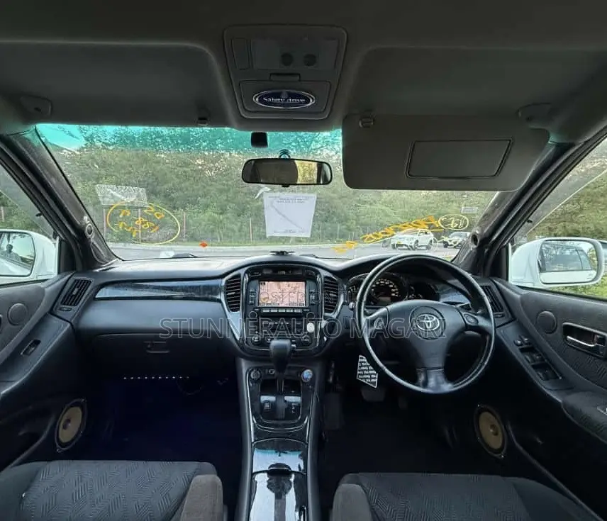 Toyota Kluger 2006 White