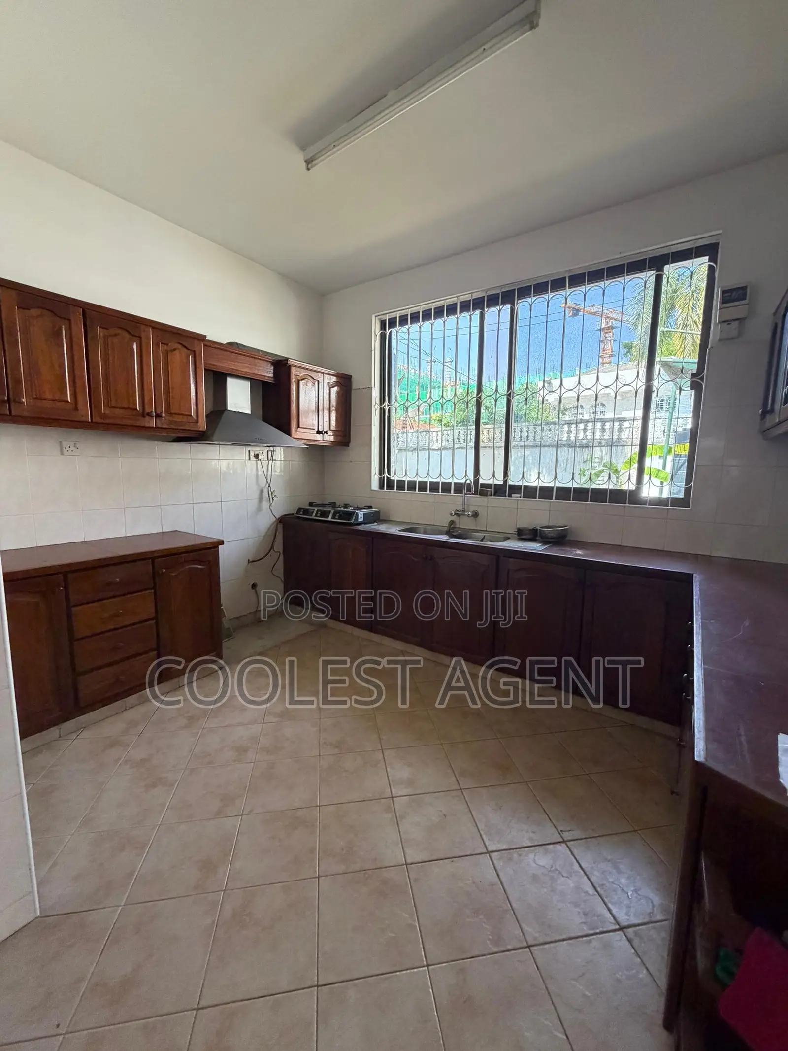 4bdrm House in Coolest Estate, Masaki for rent