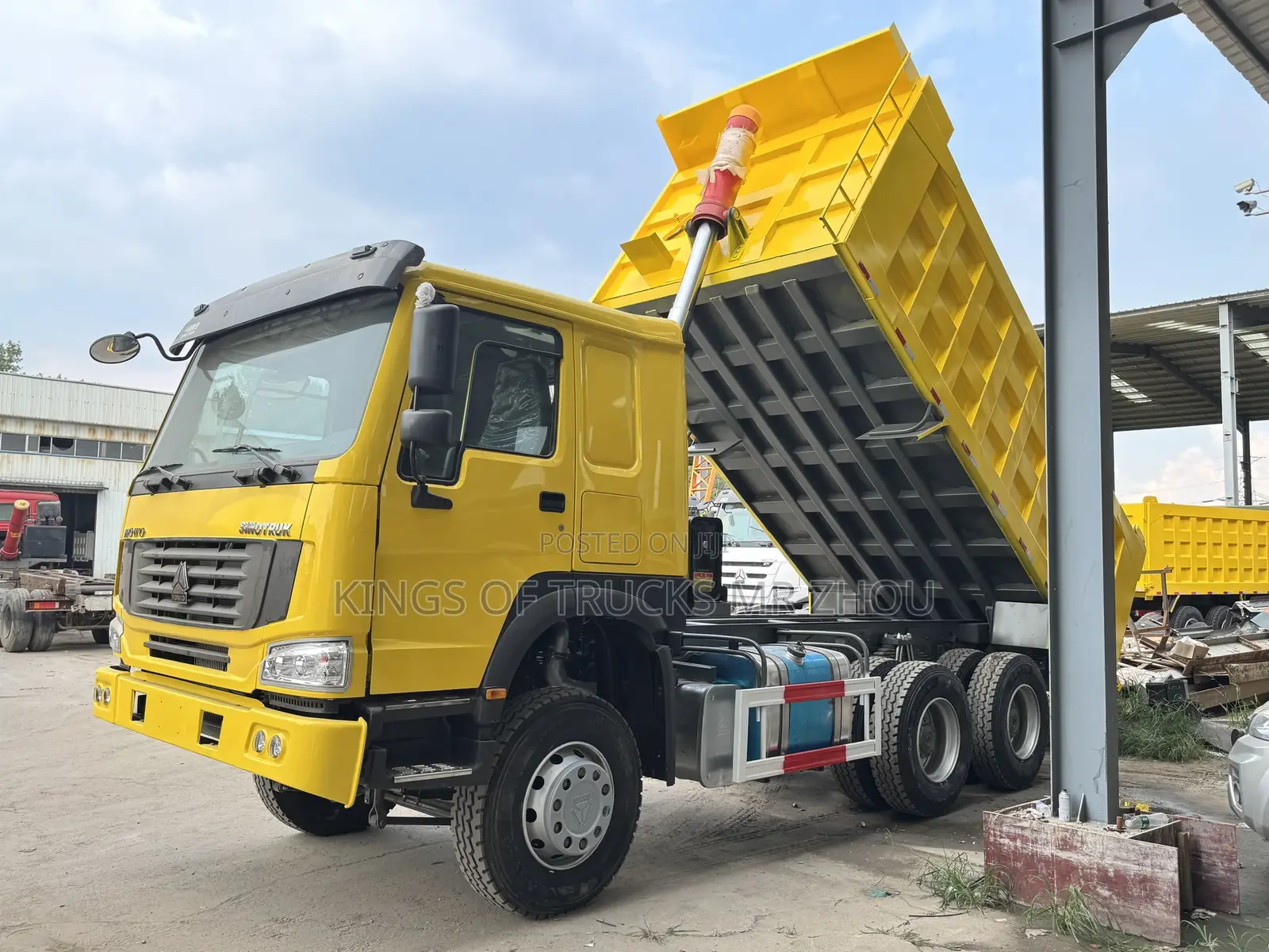 Ready for Order Yellow Howo 6x4 Dump Truck