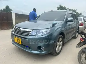 Subaru Forester 2011 Gray