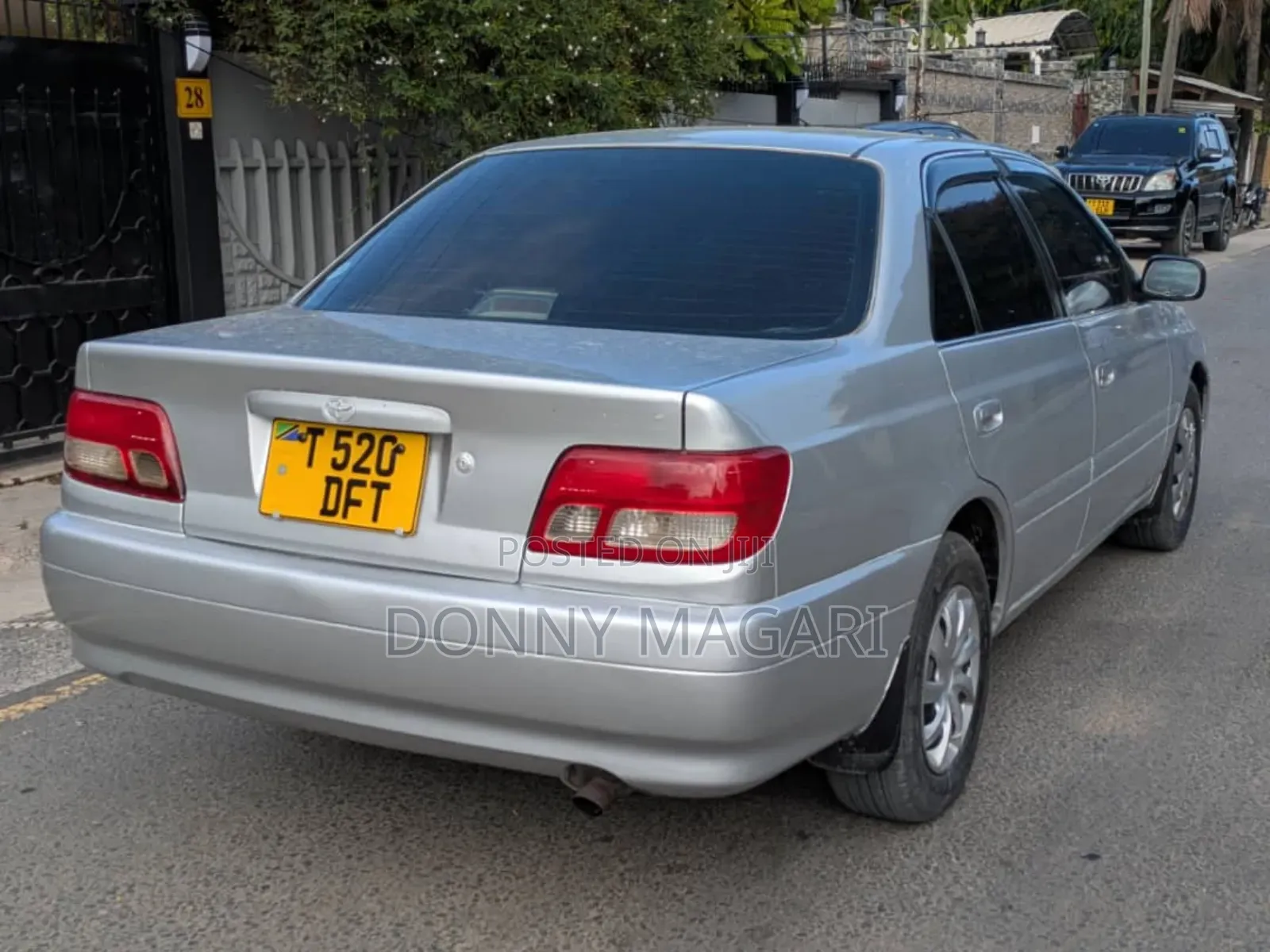 Toyota Carina 1.5 FWD Sedan 2001 Silver