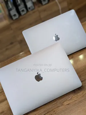 Laptop Apple MacBook Pro 2020 16GB Intel Core I5 SSD 512GB