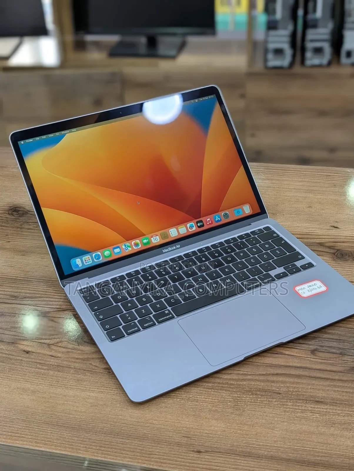Laptop Apple MacBook Pro 2020 16GB Intel Core I5 SSD 512GB