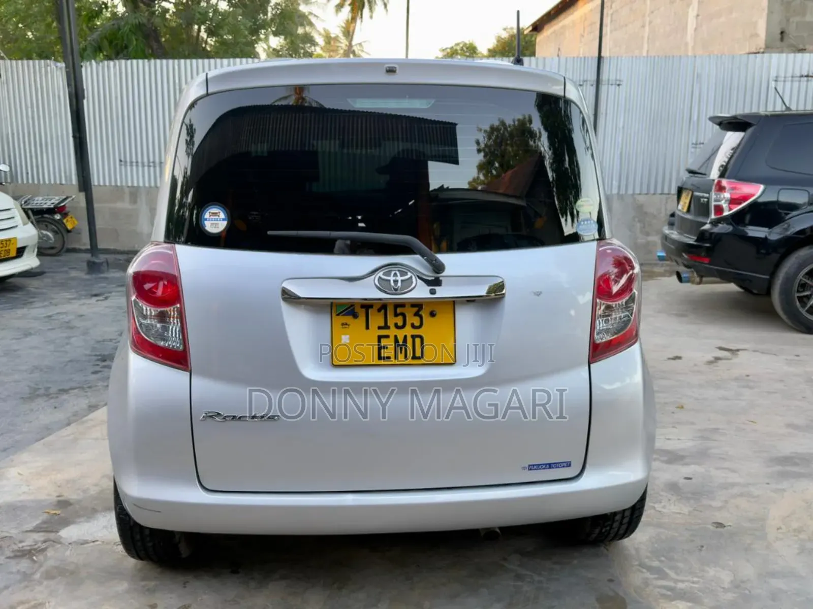 Toyota Ractis 1.3 FWD 2008 Silver