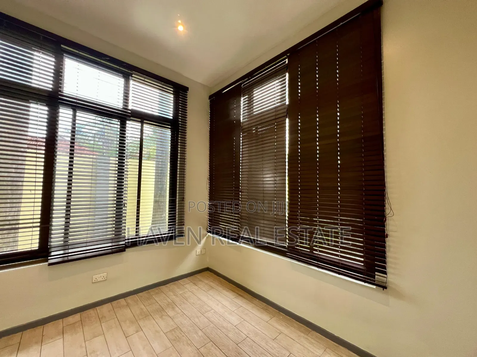 Furnished 3bdrm Villa in Mikocheni for rent
