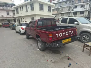 Toyota Hilux 2.5 D-4D 2008 Burgundy