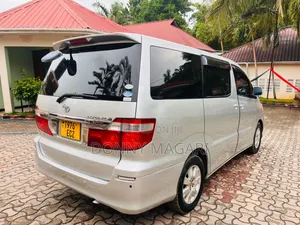 Toyota Alphard 2.4 Petrol AWD 2005 Silver