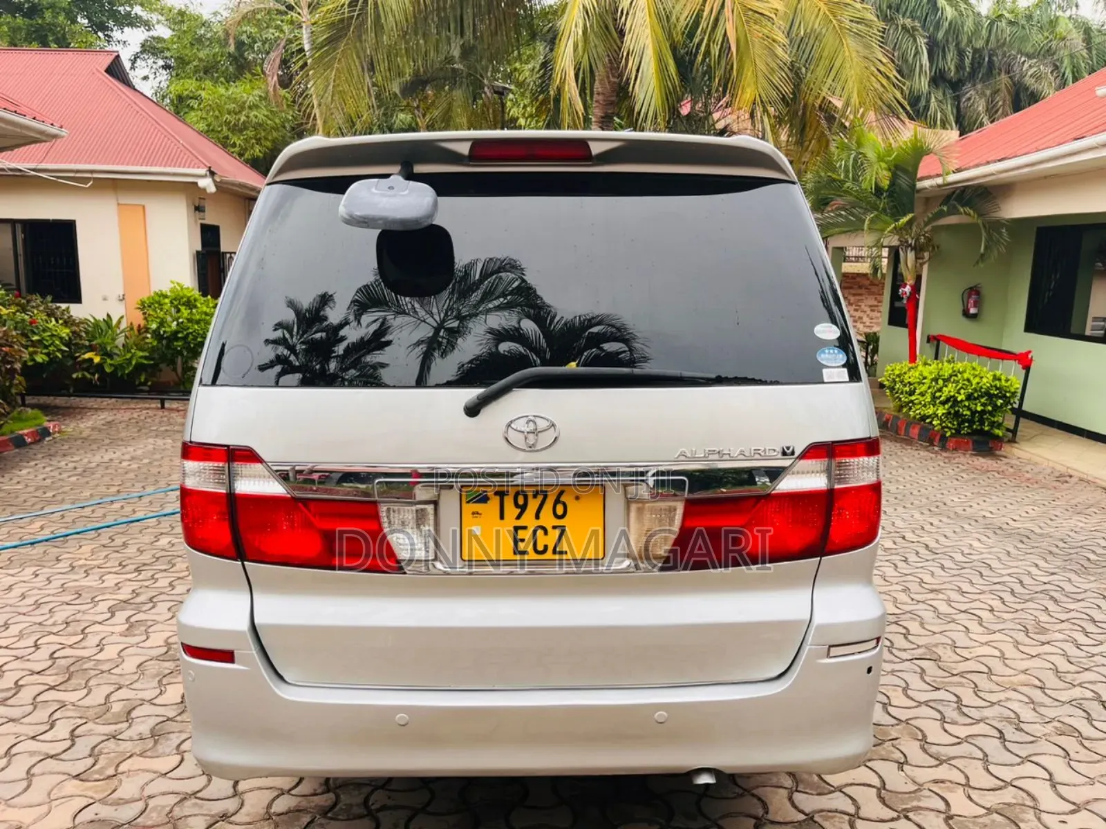 Toyota Alphard 2.4 Petrol AWD 2005 Silver
