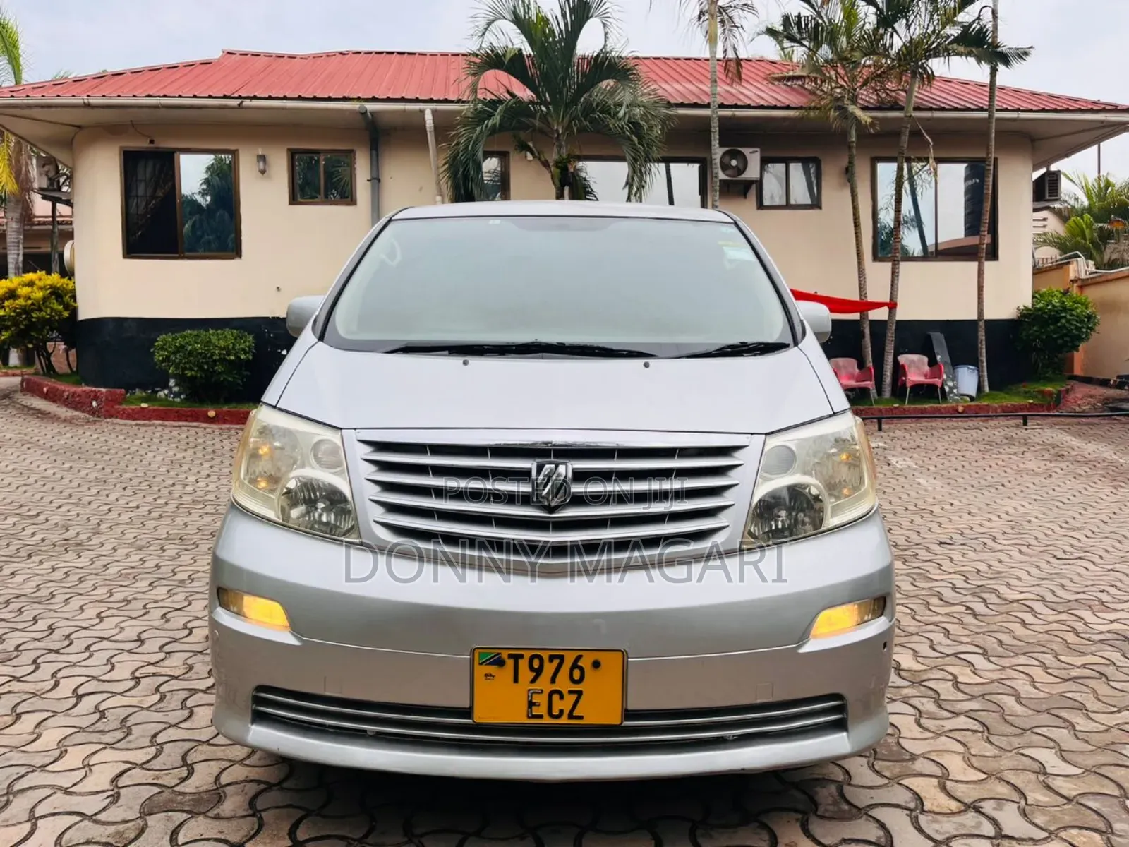 Toyota Alphard 2.4 Petrol AWD 2005 Silver