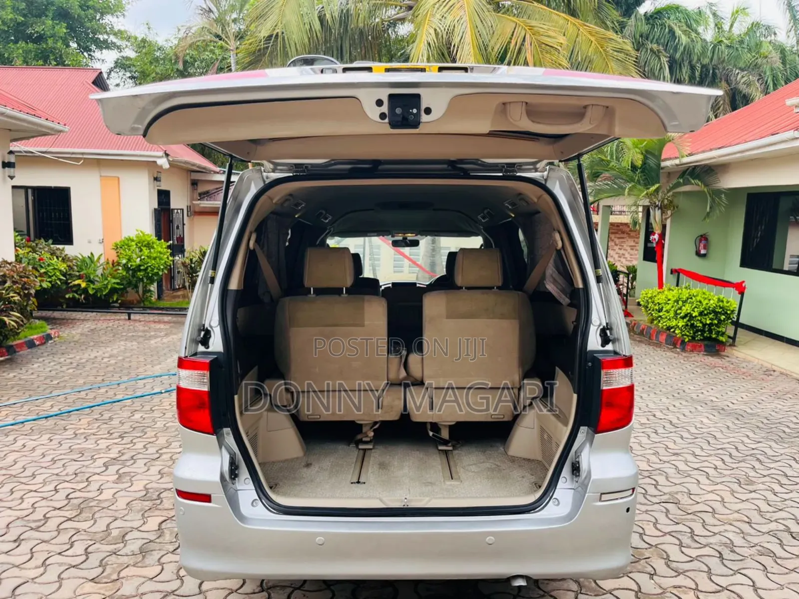 Toyota Alphard 2.4 Petrol AWD 2005 Silver