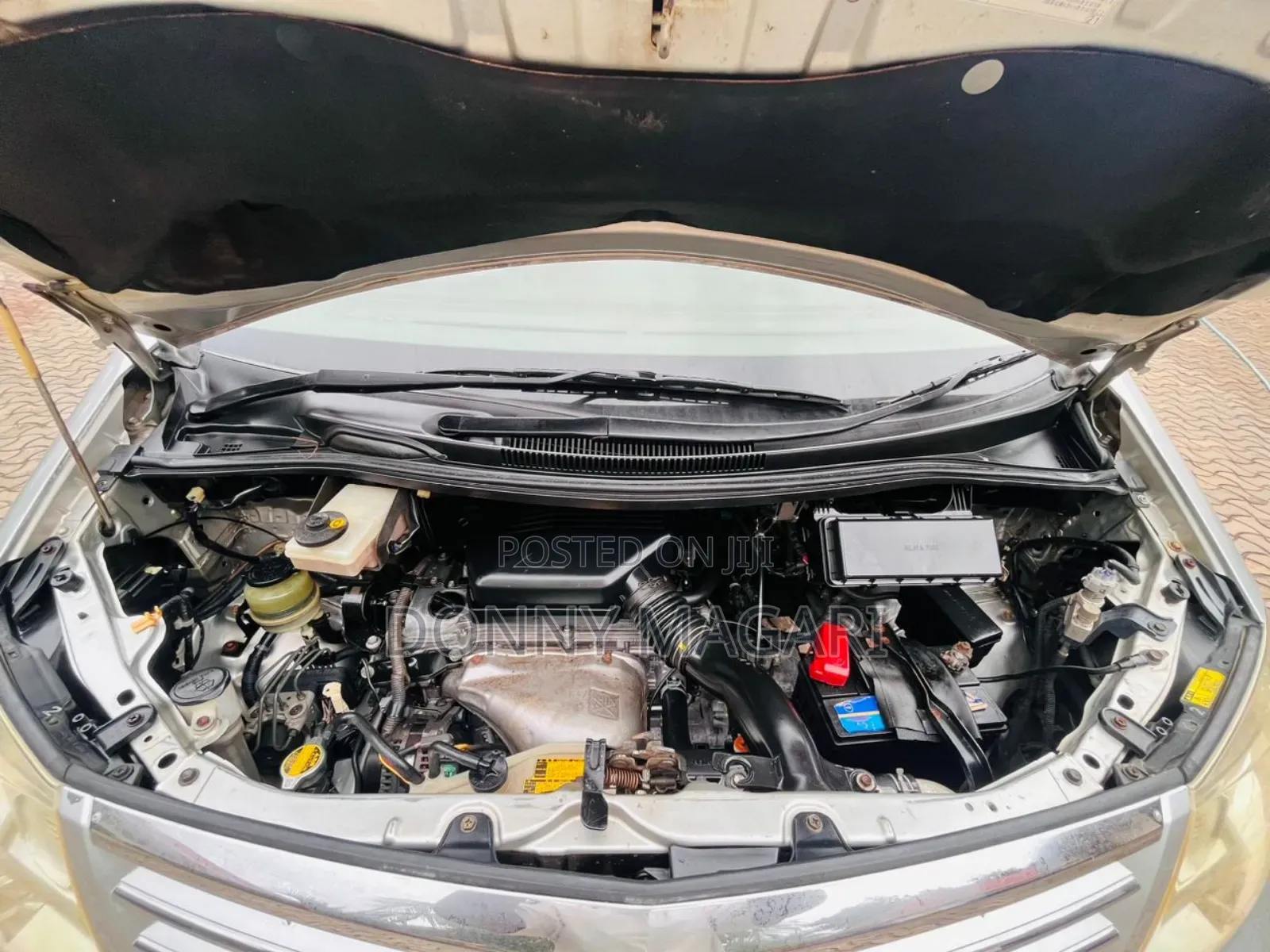 Toyota Alphard 2.4 Petrol AWD 2005 Silver
