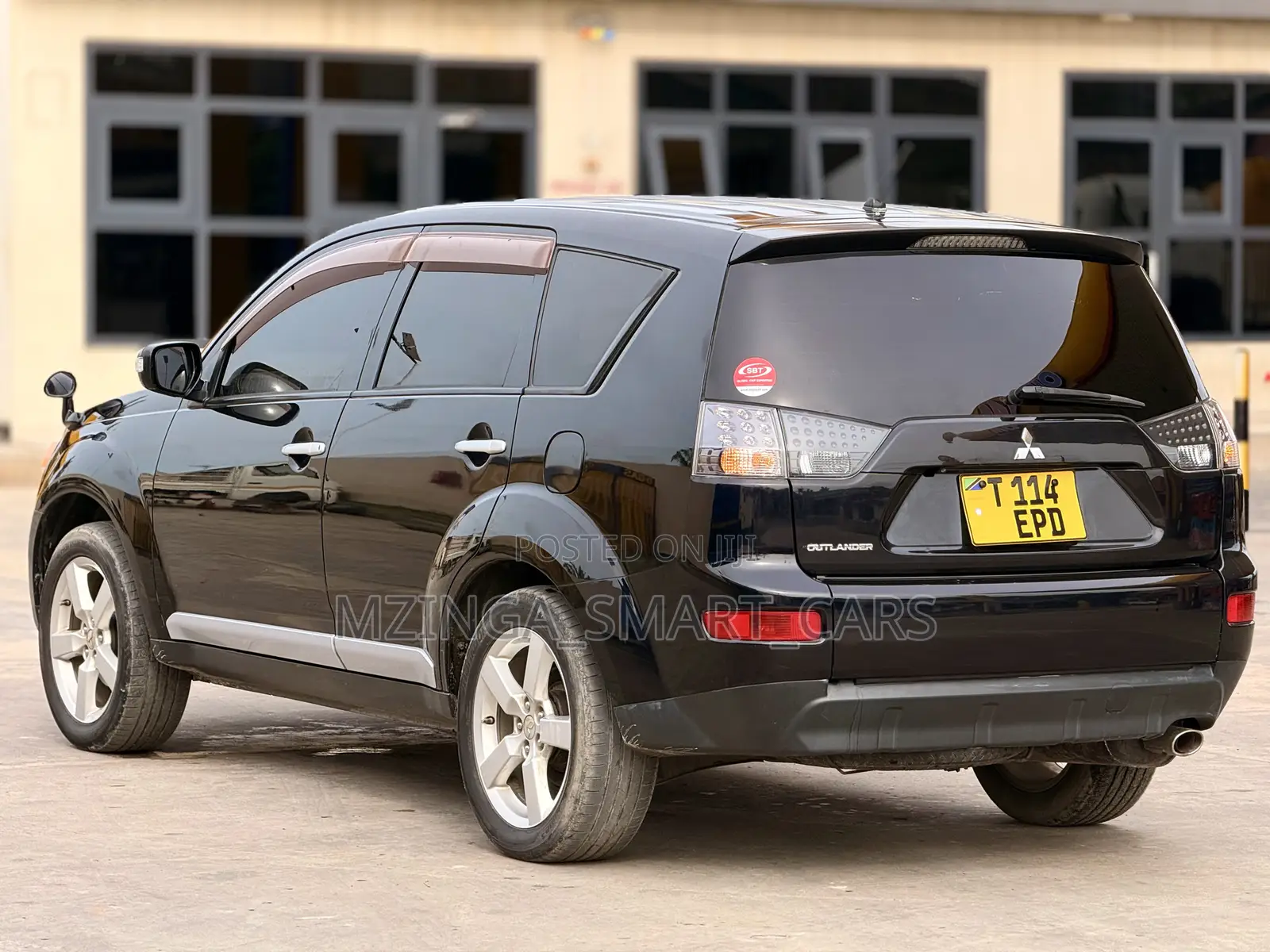 Mitsubishi Outlander 2010 Black