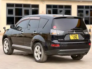 Mitsubishi Outlander 2010 Black