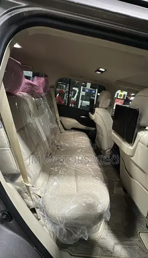 Toyota Land Cruiser 2025 Gray