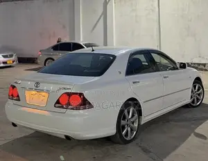Toyota Crown 2006 White