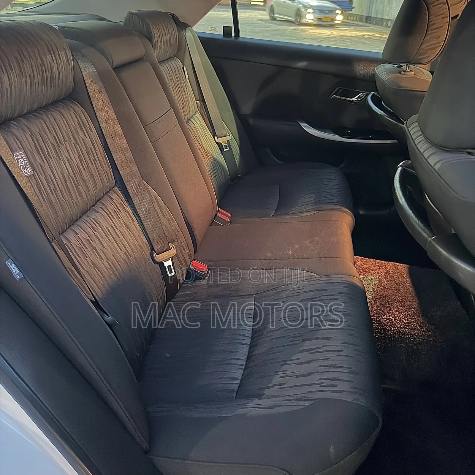 Toyota Crown 2010 Pearl