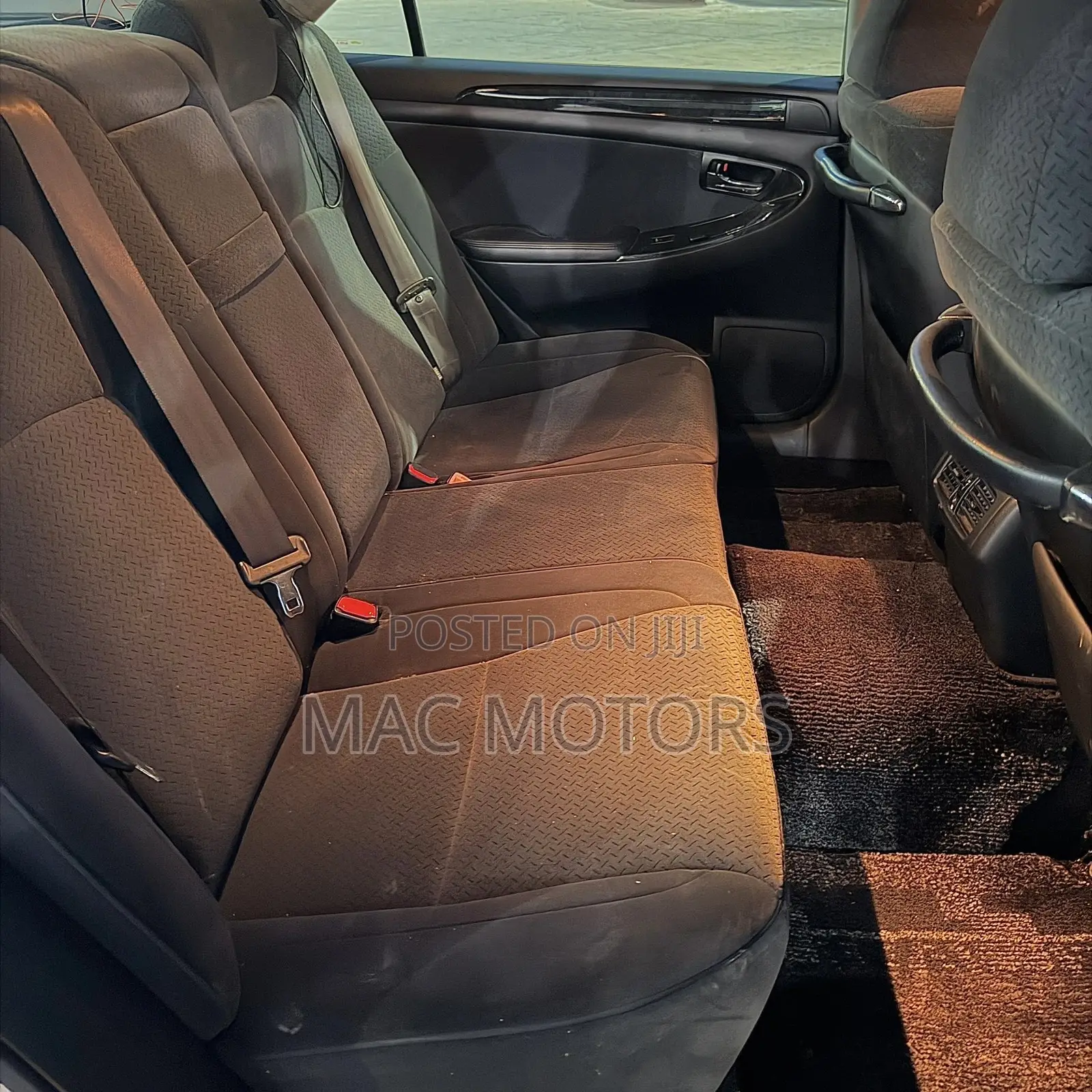 Toyota Crown 2006 White