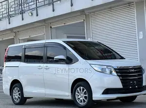 Toyota Noah 2016 White