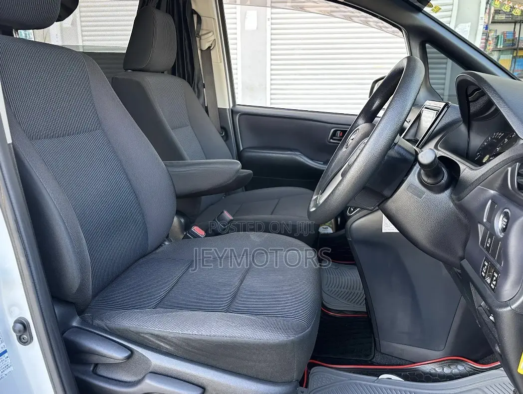 Toyota Noah 2016 White